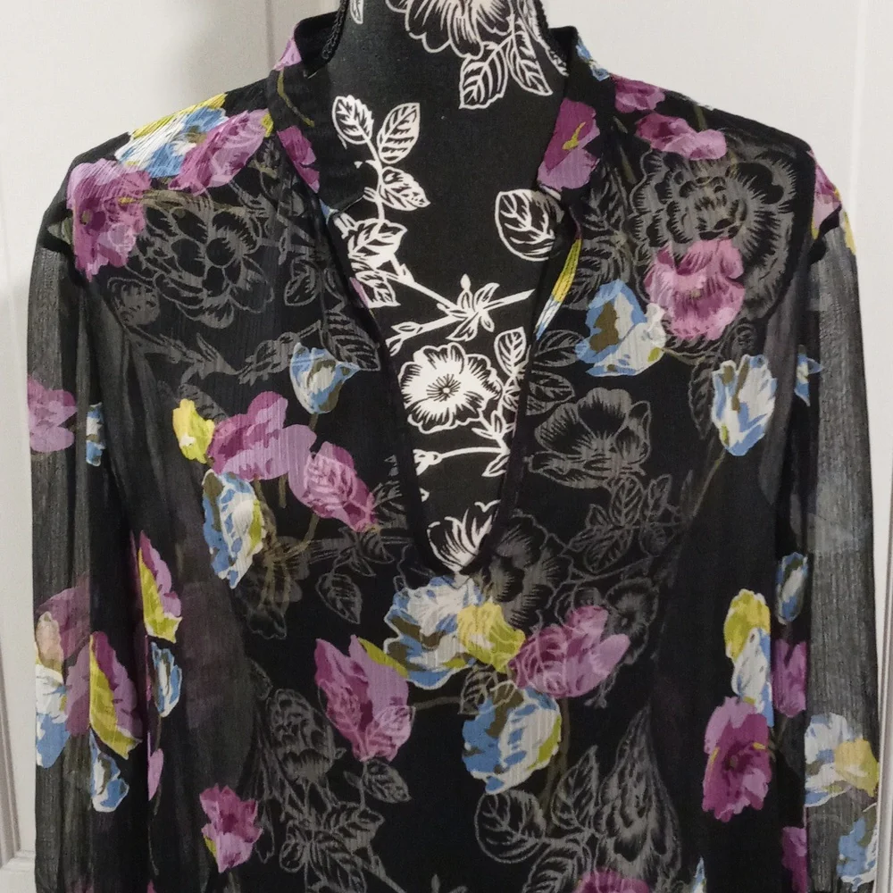 💜LOFT💜 - Black/Multi Floral Sheer L/S Top
